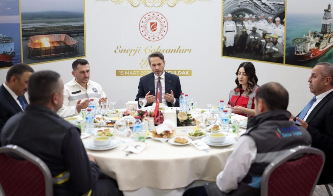 Enerji ve Tabii Kaynaklar Bakanı Alparslan Bayraktar, Zonguldak’ta enerji ve