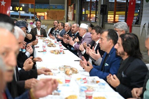 Emek Kapalı Pazar Alanı’nda Osmangazi Belediyesi Sosyal Destek Hizmetleri Müdürlüğü,