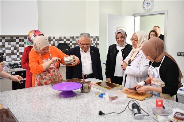 Bu kapsamda, Kayseri Büyükşehir Belediye Başkanı Dr. Memduh Büyükkılıç, hafta