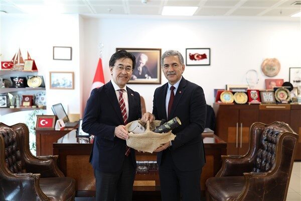 Başkan Deviren, Japonya’nın zorlu süreçlerden geçerek nasıl ayağa kalktığını ve