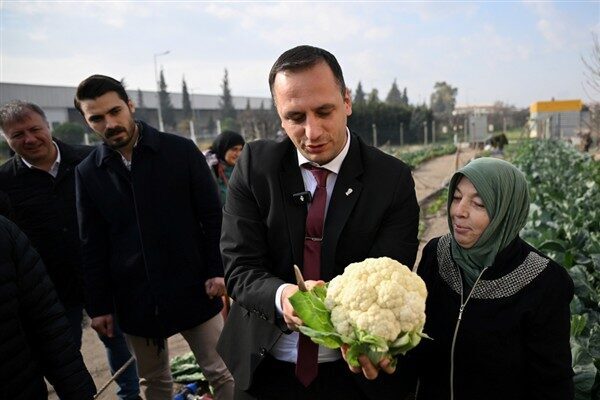 Bornova Belediyesi Tarımsal Hizmetler Müdürlüğü, ilçenin kırsal mahalle muhtarlarıyla bir