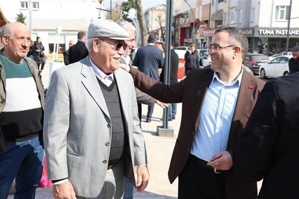 Derince’nin Denizciler Caddesi’nde kapsamlı çalışmalar devam ediyor. İlk olarak İSU