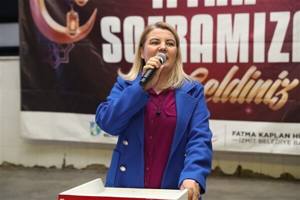 İzmit Belediye Başkanı Fatma Kaplan Hürriyet, Yenişehir Mahalle Muhtarı Zeki