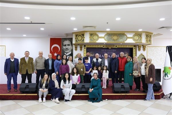 Lavanta Kültür Merkezi’nde gerçekleşen iftar programına Başkan Şahin’in yanı sıra