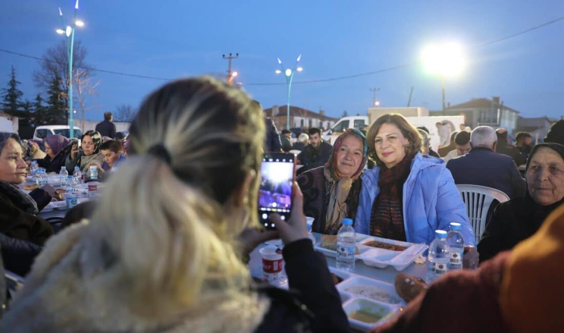 Büyükşehir Belediyesi, kırsal ilçelerde iftar sofraları kurmaya devam ediyor. Son