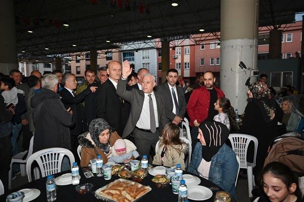Bursa Büyükşehir Belediyesi tarafından 17 ilçede düzenlenen iftar programları Gürsu