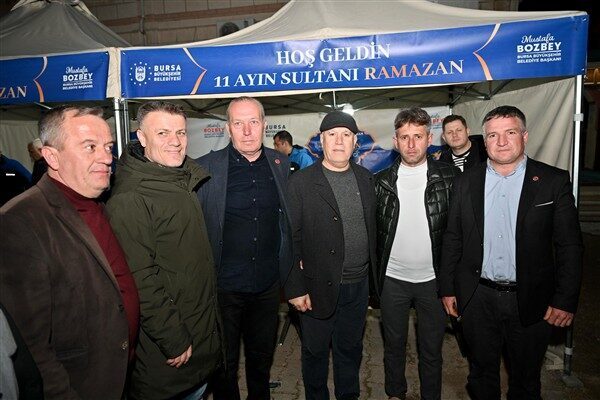 Bursa Büyükşehir Belediyesi, geleneksel iftar programlarını Yenişehir ilçesinde sürdürdü. Yenişehir