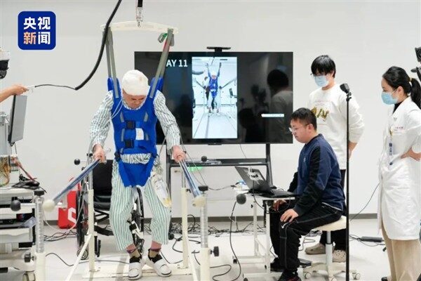 Fudan Üniversitesi ile Zhongshan Hastanesi’nin ortak çabası sayesinde, Çin’de tam