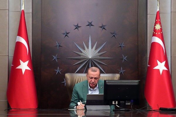 Cumhurbaşkanı Recep Tayyip Erdoğan, Türkiye ve tüm dünyadaki kadınlarının 8