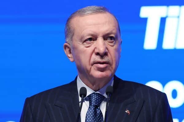 Cumhurbaşkanı Recep Tayyip Erdoğan, Bereketzade Camii İmam Hatiplerinden Hafız Kasım