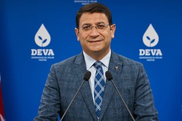 DEVA Partisi Genel Başkan Yardımcısı ve Ankara Milletvekili Şahin, kadınların