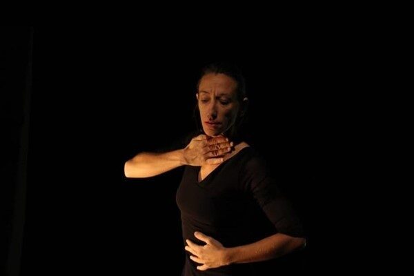 Sanat merkezi, “Glimpse” adlı tiyatro oyununa ev sahipliği yaptı. Sanat