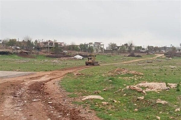 Eğil Belediyesi ekipleri, baraj yolu ile ara bağlantıyı sağlayan güzergâhta