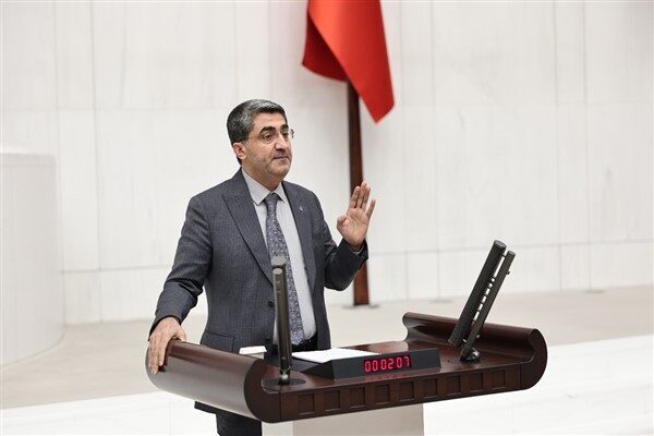DEVA Partisi Genel Başkan Yardımcısı ve Mersin Milletvekili Mehmet Emin