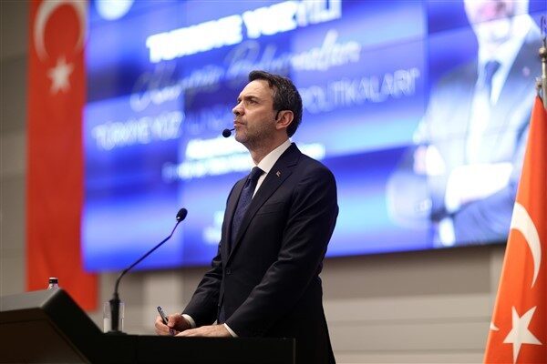 Enerji ve Tabii Kaynaklar Bakanı Bayraktar, Irak ziyareti kapsamında Irak