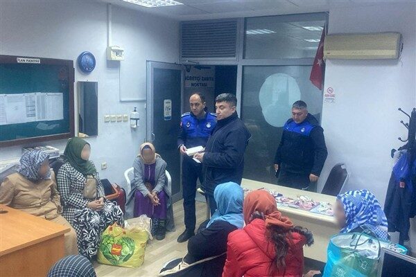 Kocaeli’nden araçlarla Gemlik’e geldiği ve vatandaşların duygularını sömürdüğü tespit edilen