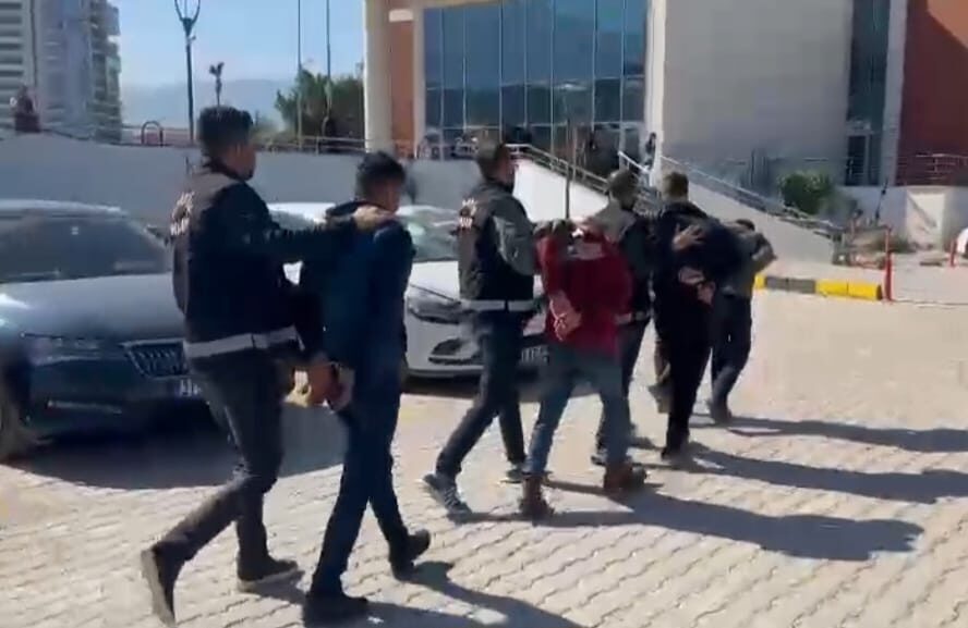 Trafik Güvenliğini Tehlikeye Sokmak suçundan 2 yıl 15 gün hapis