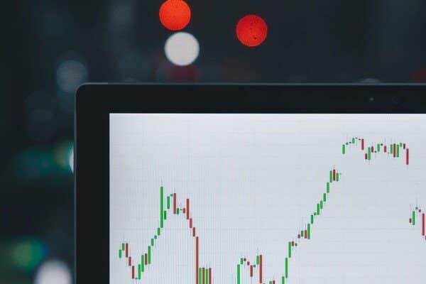 İkon Menkul’ün raporunda XU100 endeksinin, günü yüzde 1,39 yükselişle 10.727,58