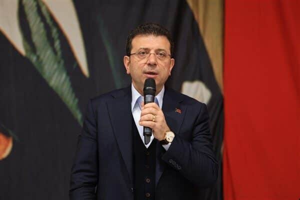 TBB ve İBB Başkanı Ekrem İmamoğlu, itfaiye teşkilatı ile iftar