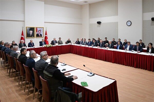 Valiliğin açıklamasına göre, orman yangınlarının önlenmesine yönelik yapılması gereken ortak