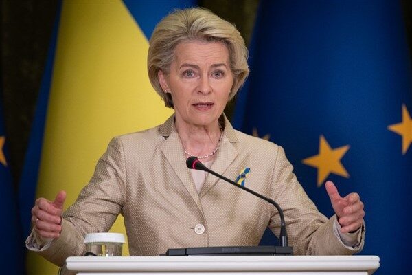 Avrupa Birliği (AB) Komisyon Başkanı Ursula von der Leyen, Ukrayna'ya
