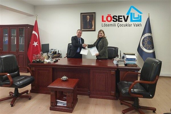 Çeşitli farkındalık etkinlikleriyle toplumu bilinçlendiren LÖSEV, kamu kurum ve kuruluşları