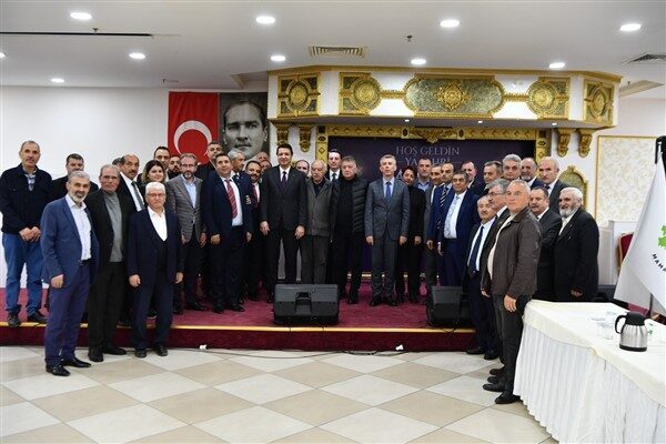 Mamak Belediyesi Lavanta Kültür Merkezi’nde gerçekleşen iftar yemeğinde Saadet Partisi