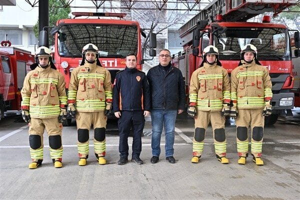 Yeni kıyafetlerin teslimatı, Büyükşehir Belediyesi Genel Sekreter Yardımcısı Oğuz Murat