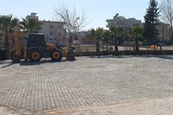 Fen İşleri Daire Başkanlığı ekipleri, Nusaybin Sebze Hali avlusunda parke
