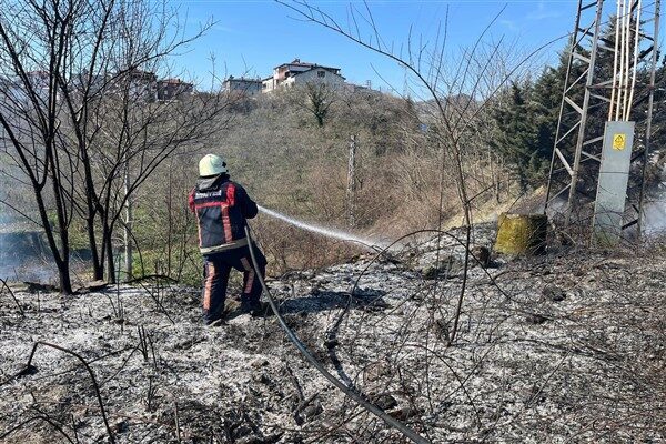 Vatandaşların bahçelerinde temizlik amacıyla yaktığı ateşin yangınların başlıca sebepleri arasında