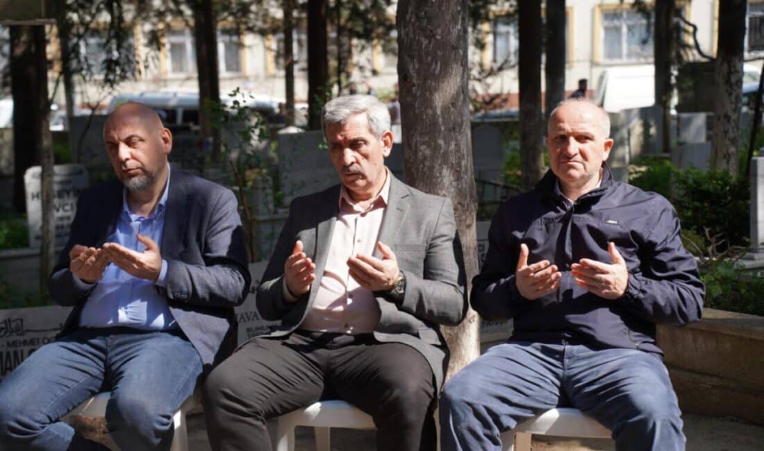 Belediye, bayram öncesinde yürüttüğü hazırlıkların yanı sıra, vefat eden vatandaşları