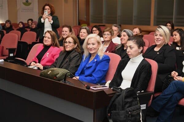 Osmangazi Belediyesi, toplum sağlığına yönelik düzenlediği eğitim programlarını sürdürüyor. Bu
