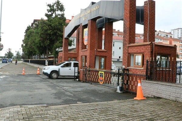 Rize İl Jandarma Komutanlığı tarafından Ardeşen ilçesi Manganez köyünde operasyon
