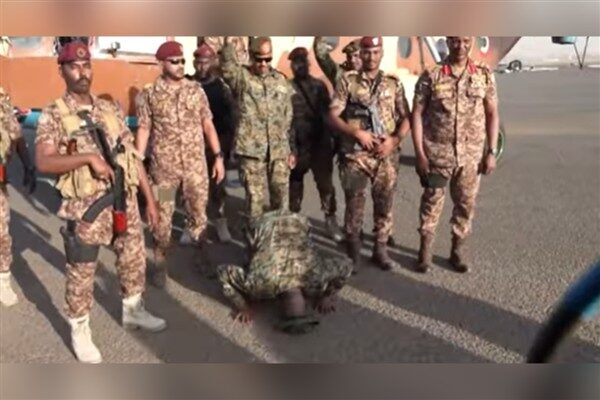 Sudan ordusu Hartum içindeki çoğu bölgenin kontrolünü ele geçirdiğini açıkladı.