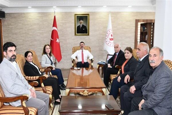 Tunceli Valiliği'nden yapılan açıklamaya göre, ziyarete Belediye Meclis Üyeleri Mustafa