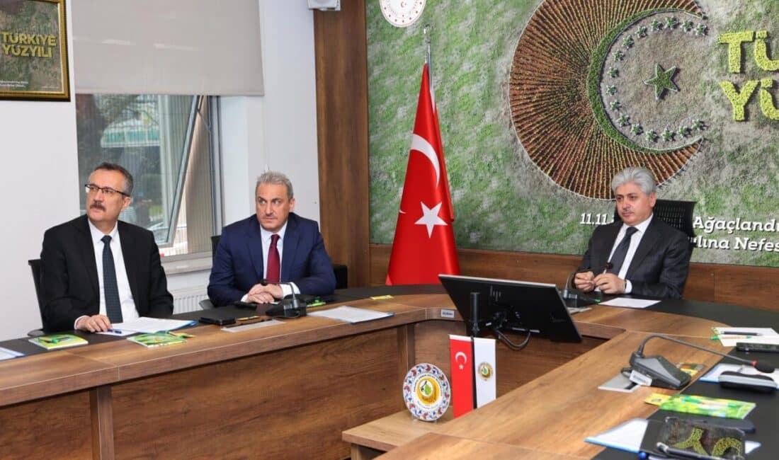 Sakarya Valisi Rahmi Doğan başkanlığında Sakarya'da meydana gelebilecek orman yangınlarının