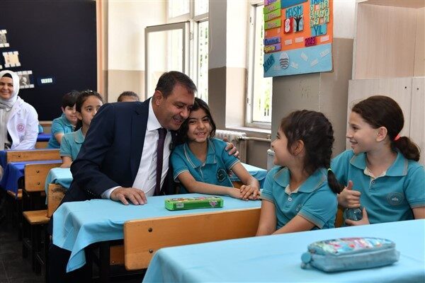 Şanlıurfa Valisi Hasan Şıldak, çalışma programında yer verilen konuların tam