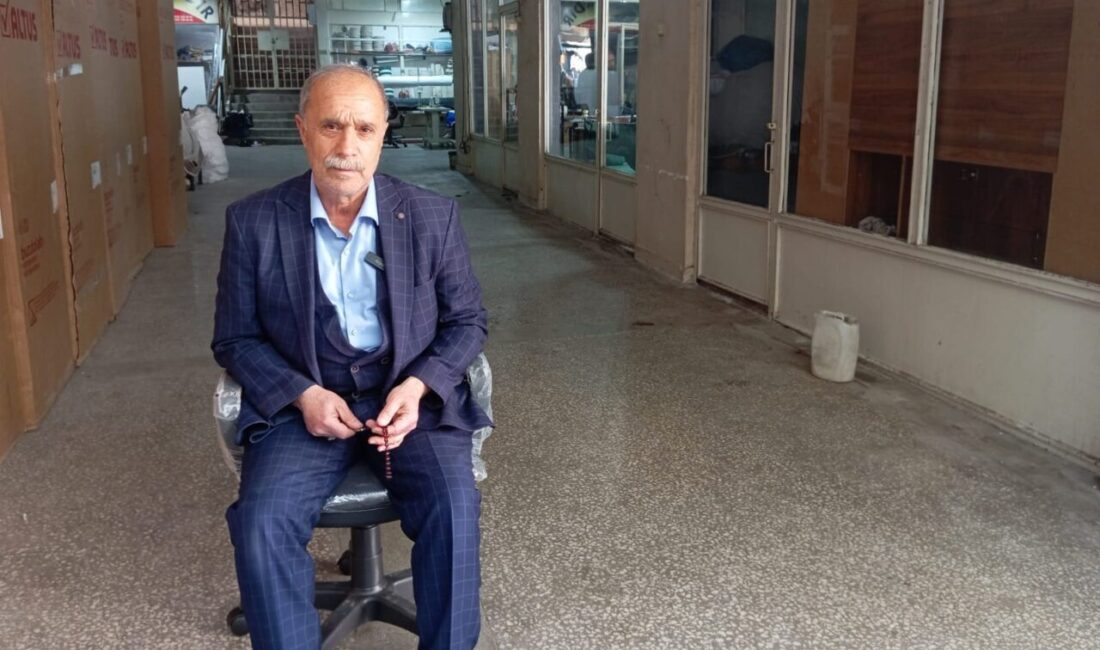 Diyarbakır’ın en eski hanlarından biri olan Yenihan'ın sahiplerinden Tarık Hanazay, Hibya