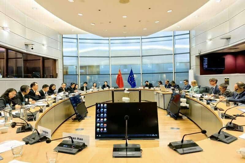 16. Çin-AB Mali Diyalogu, Belçika'nın başkenti Brüksel’de düzenlendi. Çin Maliye