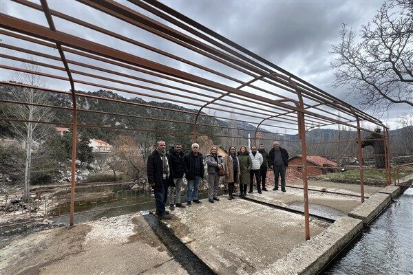 Antalya Büyükşehir Belediyesi Akseki’de alabalık çiftliği kurmak için çalışma başlattı.