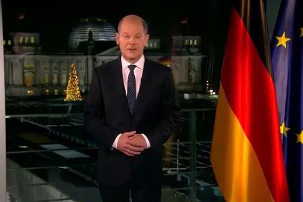 Almanya Başbakanı Scholz, Kanada Başbakanı Mark Carney'in seçim zaferini kutladı.