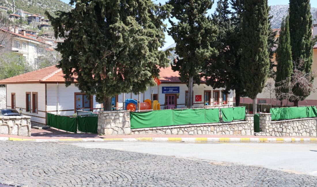 Kreş, Akseki Belediyesi’nden devralınarak gerekli düzenlemeler yapıldıktan sonra vatandaşların kullanımına