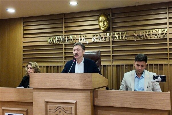 Bahçelievler Belediyesi, Belediye Meclisi toplantısı sırasında yaşanan gelişmeler üzerine kamuoyunu
