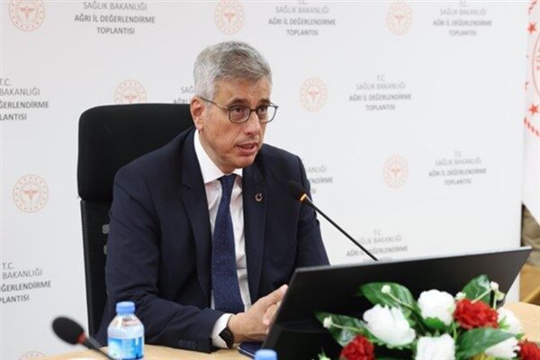 Bakan Memişoğlu,Kuzey Kıbrıs Türk Cumhuriyeti Sağlık Bakanı Hakan Dinçyürek ile