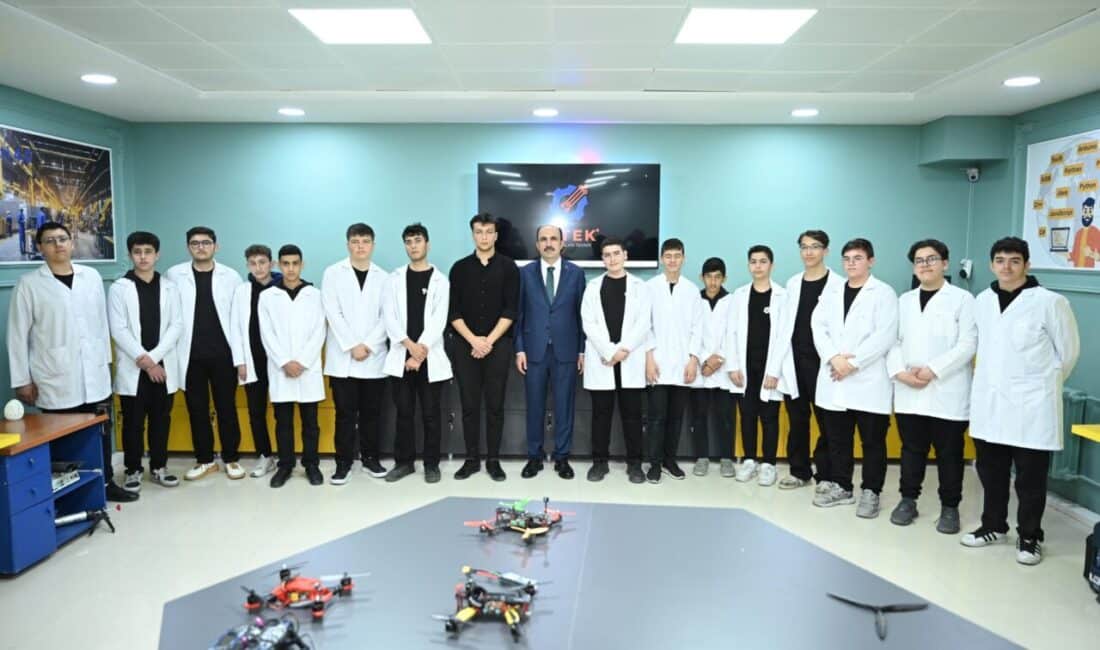 Konya Büyükşehir Belediye Başkanı Uğur İbrahim Altay, okul ziyaretleri kapsamında