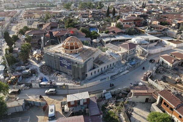 Konya Büyükşehir Belediyesi, Hatay'daki Habib-i Neccar Camii'nin restorasyon çalışmalarını hızla