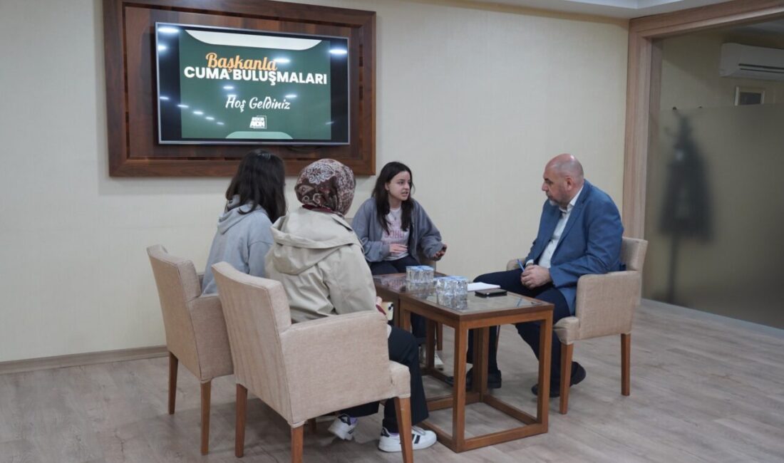 Orhangazi Belediye Başkanı Bekir Aydın, geleneksel hale getirdiği “Cuma Buluşmaları”