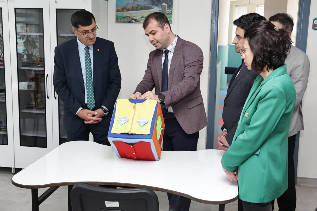 Belediye Başkanı Eyüp Kahveci, engelli bireylerin toplumsal yaşama katılımını destekleyen