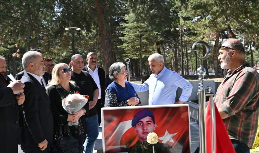 14-20 Nisan Şehitler Haftası kapsamında, Mamak Belediye Başkanı Veli Gündüz