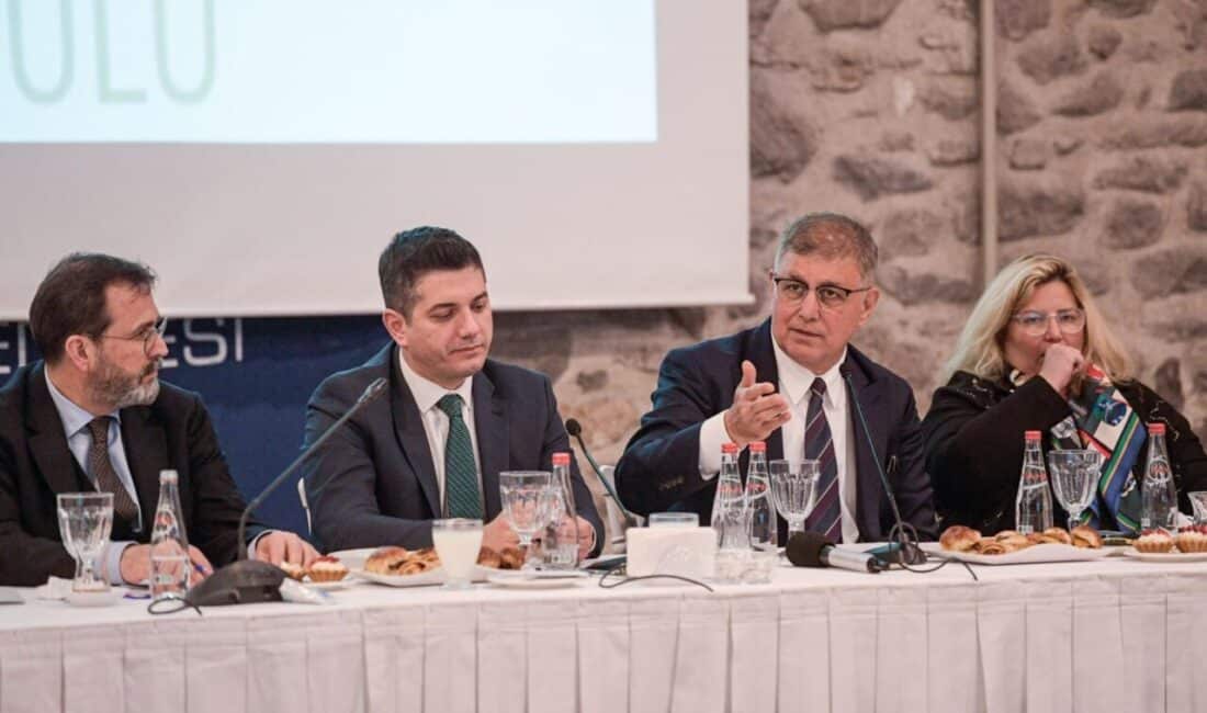 İzmir Ekonomik Kalkınma Koordinasyon Kurulu'nun (İEKKK) 135’inci toplantısı İzmir Büyükşehir
